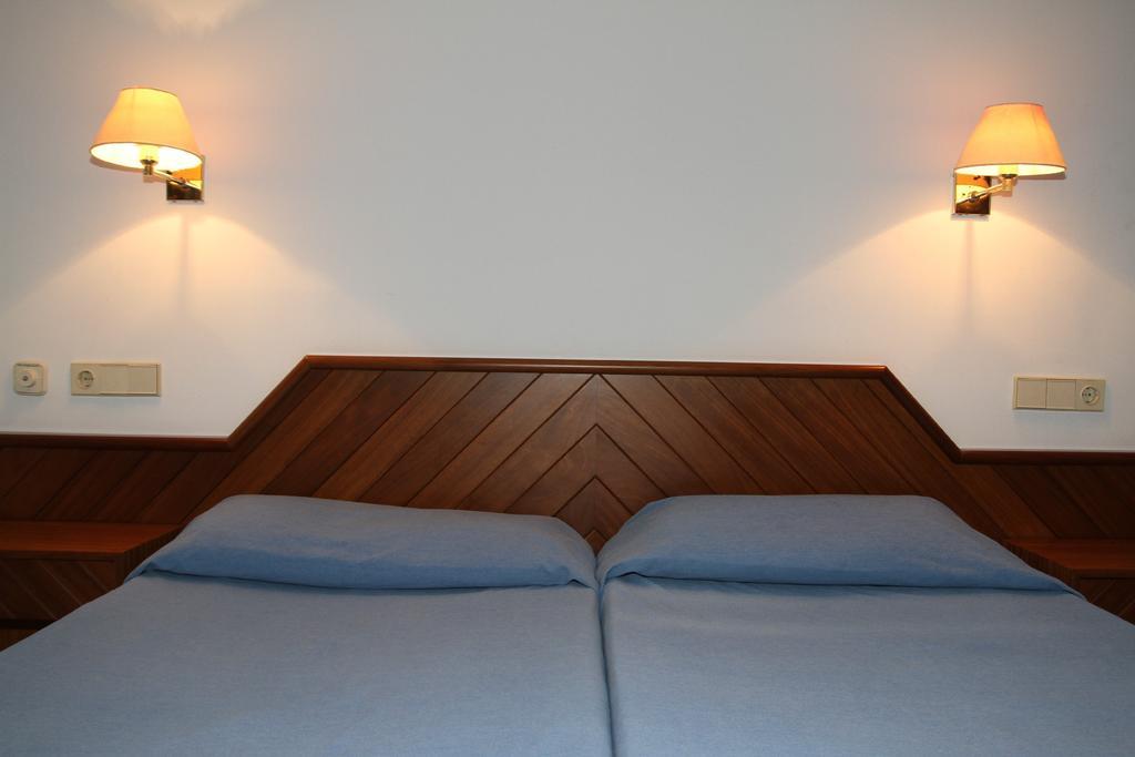 Apartamentos Marina Port de Pollença Chambre photo